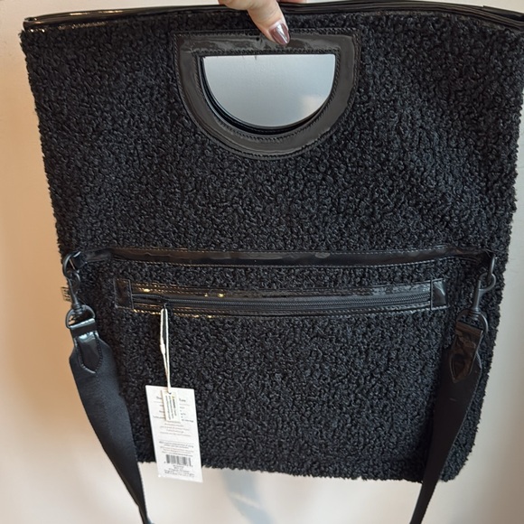Beis Black Sherpa Messenger Tote - New w/ tags - Picture 5 of 6